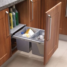 https://www.kitchenfittingsdirect.com/12800-home_default/under-sink-30-litre-bin-for-450mm-unit.jpg