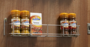 Spice rack single tier
